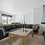 Lovely In With Kitchen Semesterbostad *