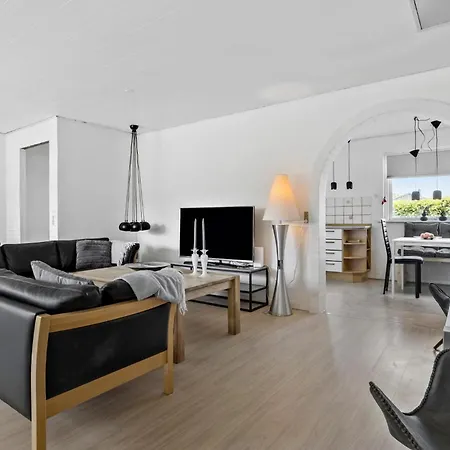 Lovely In With Kitchen Semesterbostad *