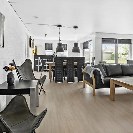 Lovely In With Kitchen *
